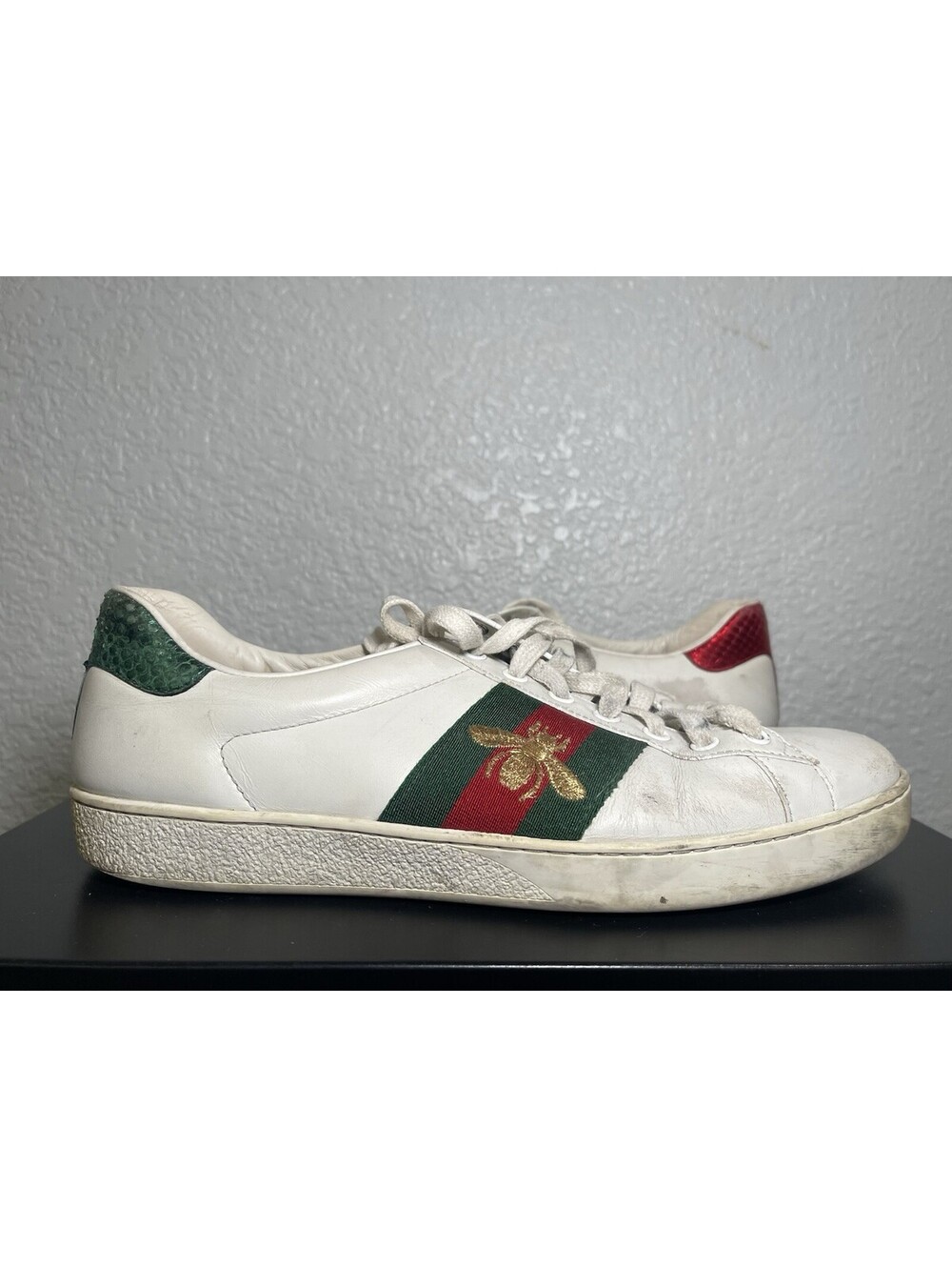 Gucci Ace Bee Embroidered White Designer Lifestyle Sneakers Mens Size 9